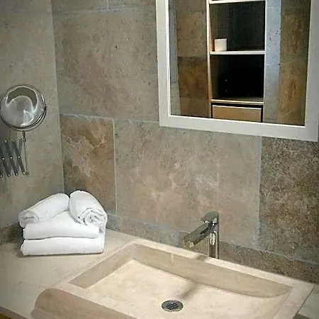 호텔 L'hotel Du Couvent Vagnas